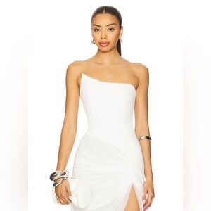 MAY MASHIAH

X FWRD Chloe Corset Top in White
MAY MASHIAH